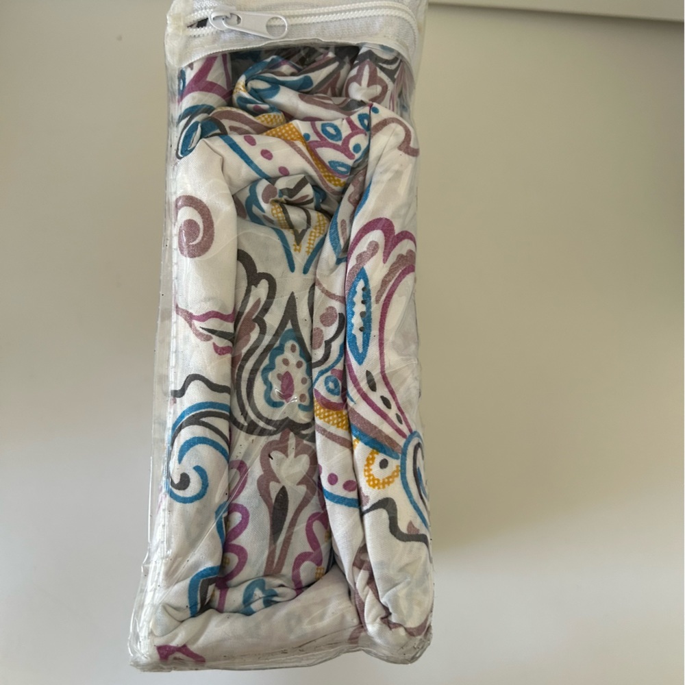 Queen Sheet Set Paisley Florals Blue White Bamboo Home - Picture 4 of 8